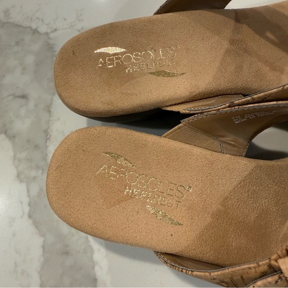 Aerosoles NWOT Heel Rest Work Flow Wedge Slip On Sandal Women’s 9 Beige Buckle - Picture 9 of 10